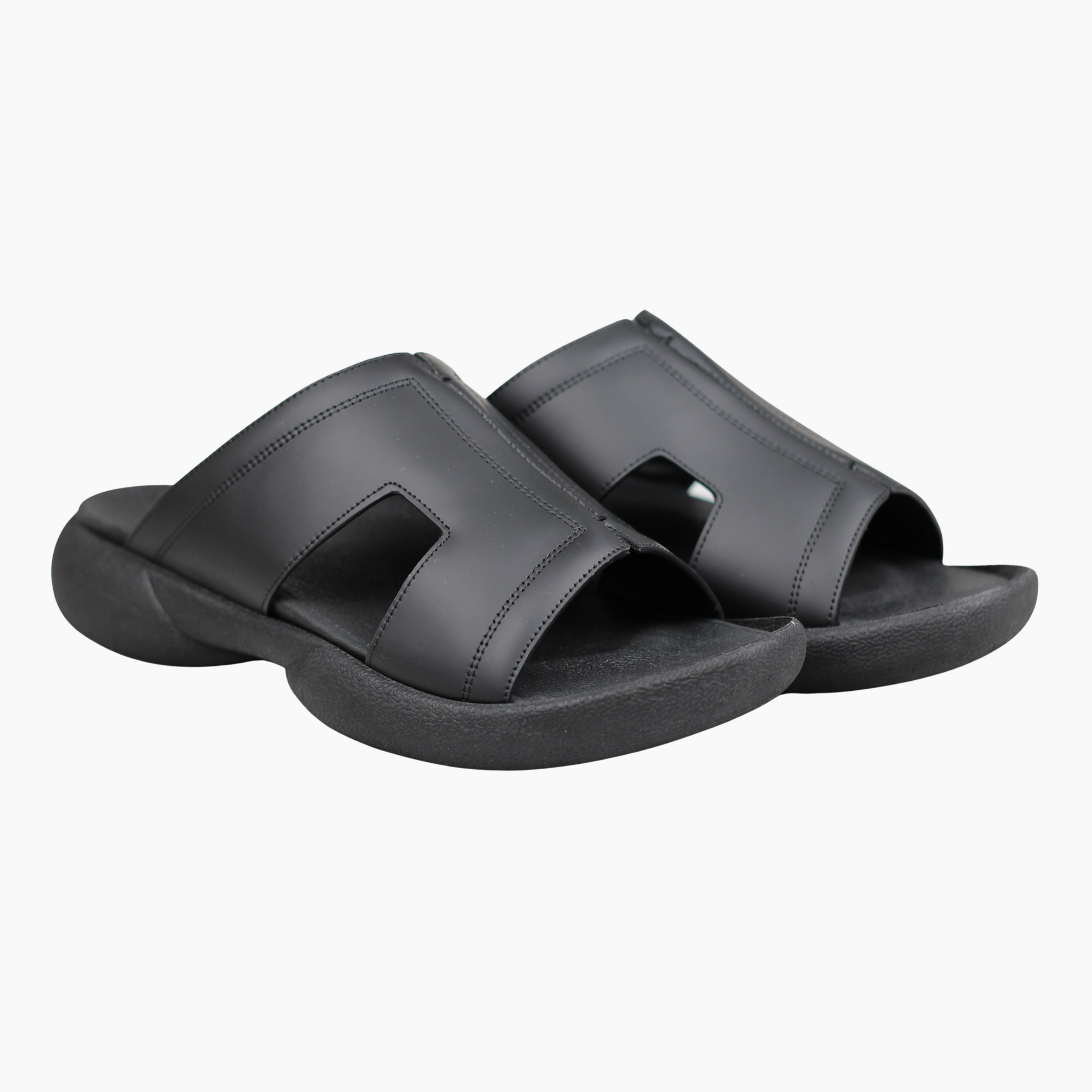 Tucci Signature Comfort Sandals | Luxury Men's Sandals UAE | توتشي سيغنتشر – صنادل رجالية فاخرة ومريحة | أناقة يومية في الإمارات